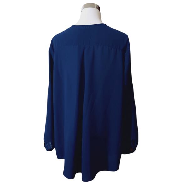 Denim 24/7 Blouse Top Plus 18W/2X Artsy Boho Flowy Embroidered Floral Tucks Blue - Picture 14 of 15